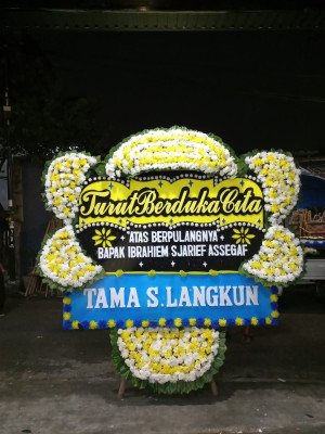 Papan Bunga Duka di Moti Kota